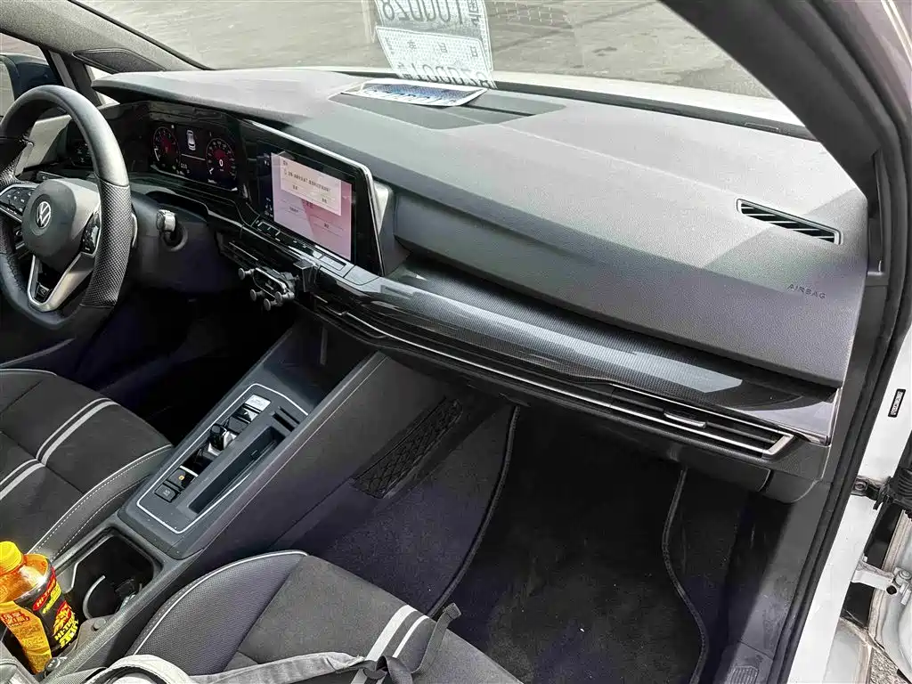 Volkswagen Golf 2021 280TSI DSG R-Line фото 8