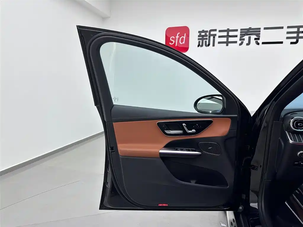 Mercedes-Benz GLC 2024 GLC 300 L 4MATIC Dynamic 7-seater фото 8