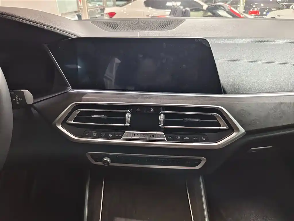 BMW X5 (Import) 2020 xDrive40i M Sport Package фото 6