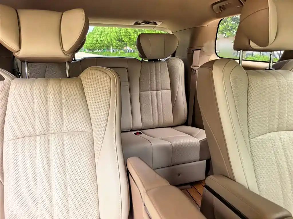 Buick GL8 2018 ES 28T Luxury Type China VI фото 2