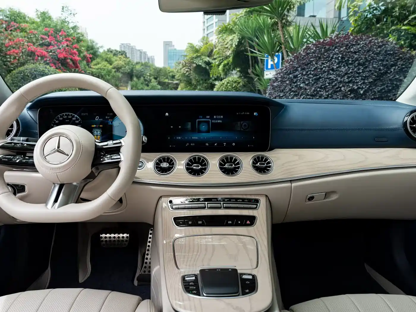 Mercedes-Benz E-Class (Import) 2023 E 260 Coupe фото 5