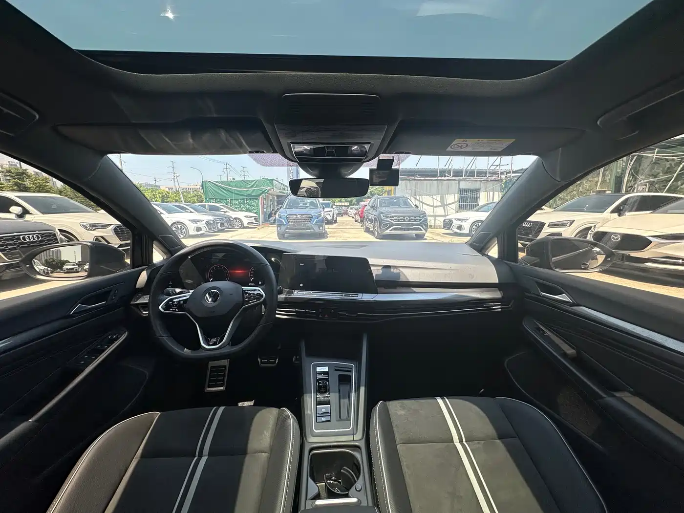 Volkswagen Golf 2021 280TSI DSG R-Line фото 5