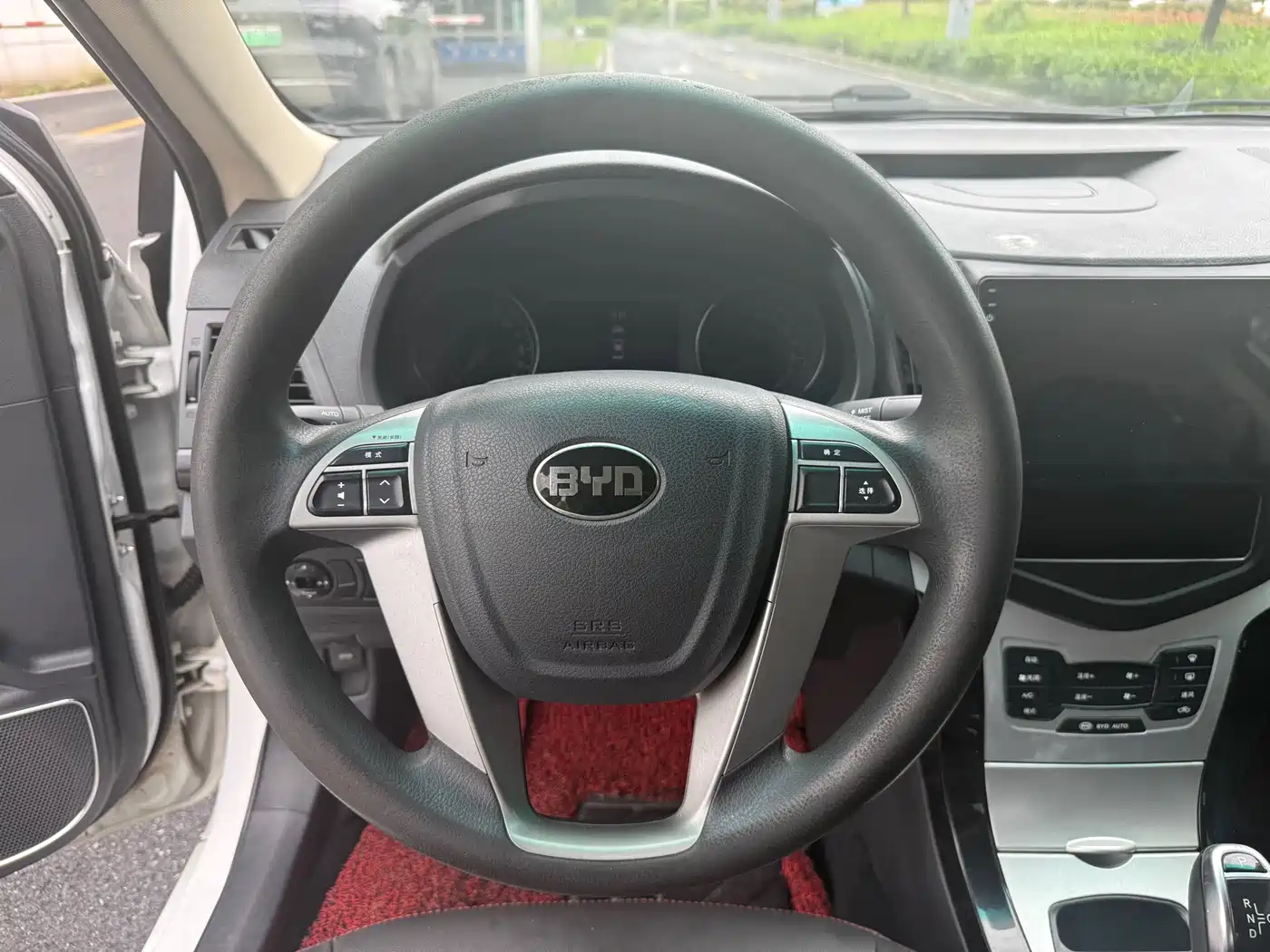 BYD e5 2018 450 Connected Enjoyment фото 12