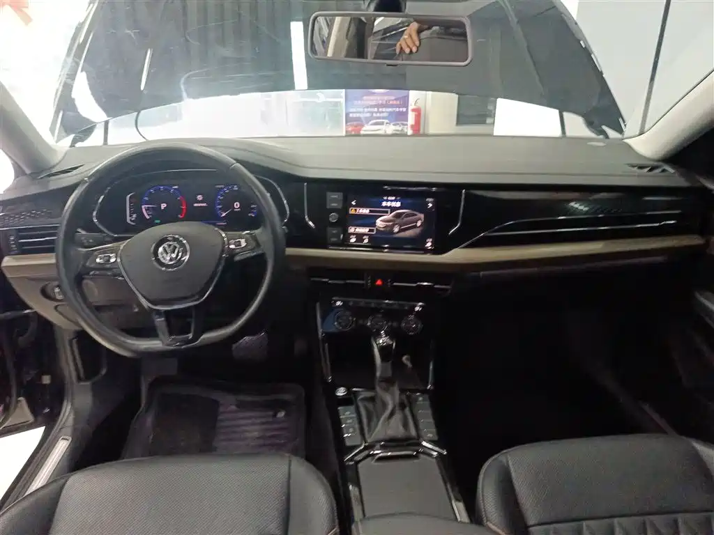 Volkswagen Passat 2019 330TSI Luxury Edition China VI фото 10