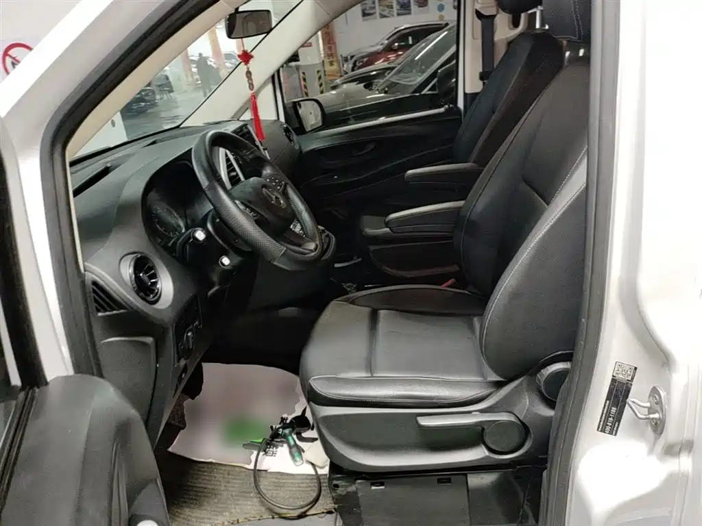 Mercedes-Benz Vito 2021 2.0T Elite 7-Seater фото 15