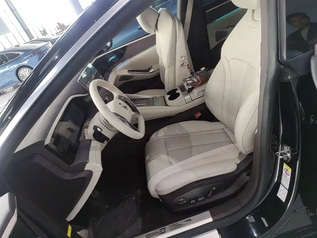 Denza Z9 2024 Model 1100km AWD Max Edition фото 15