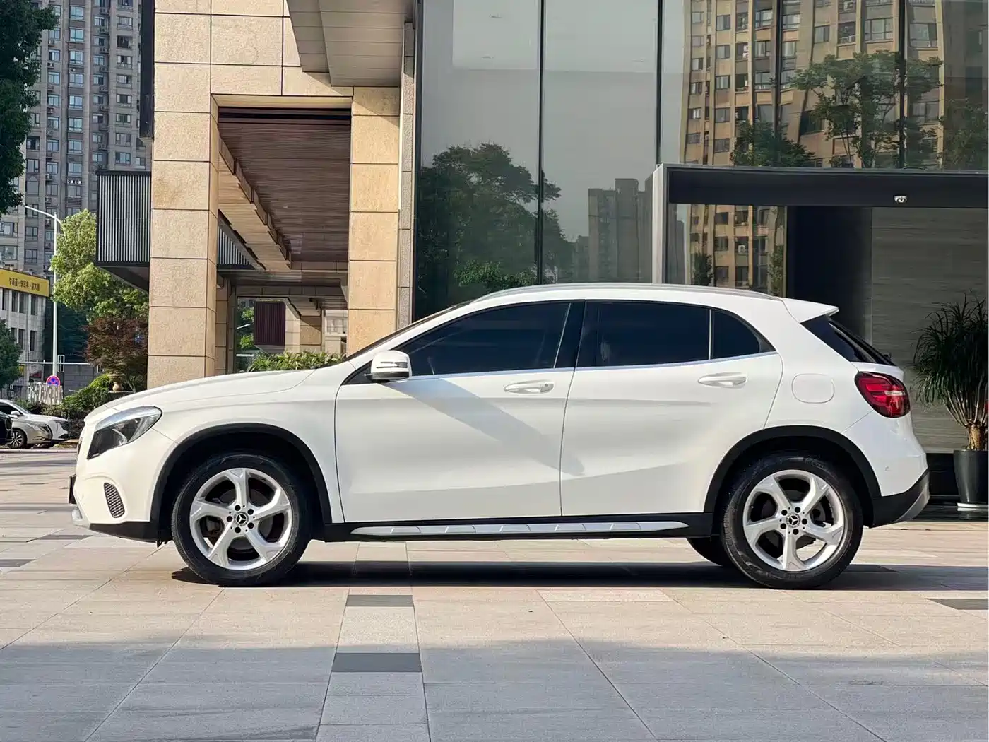 Mercedes-Benz GLA 2017 GLA 200 Fashion фото 7