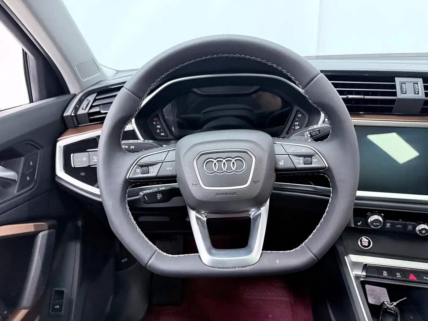 Audi Q3, миниатюра 12