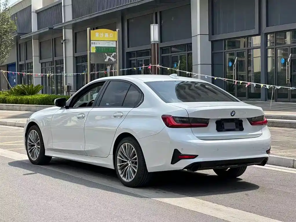 BMW 3 Series 2022 320i Sport Package фото 7