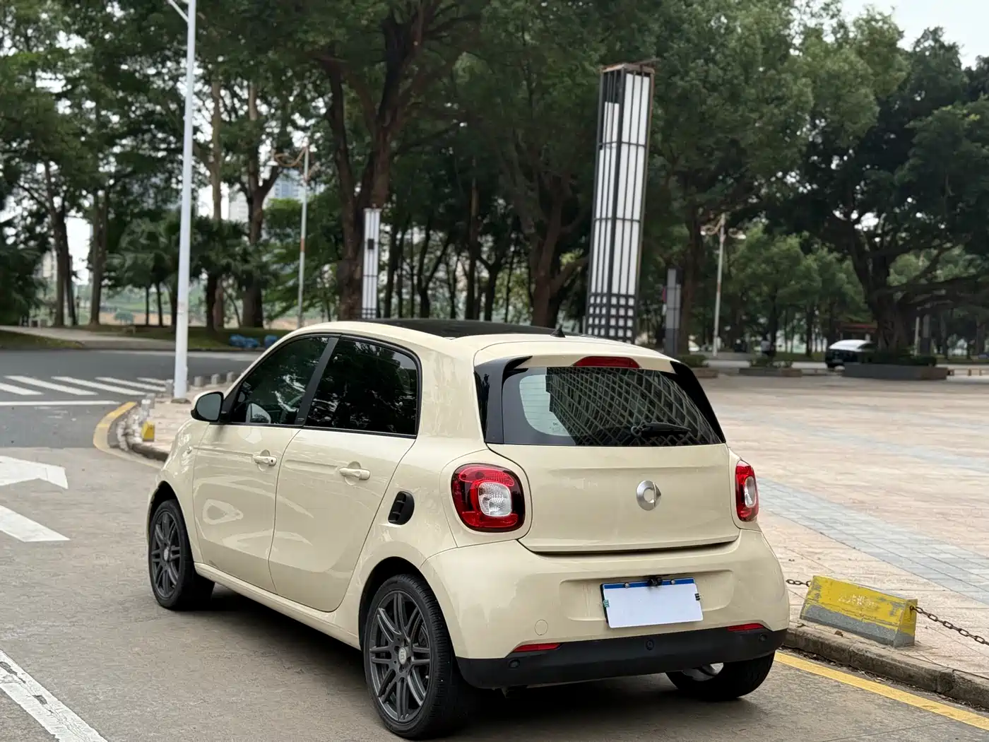smart forfour 2016 2016 1.0L 52kW Passion Edition