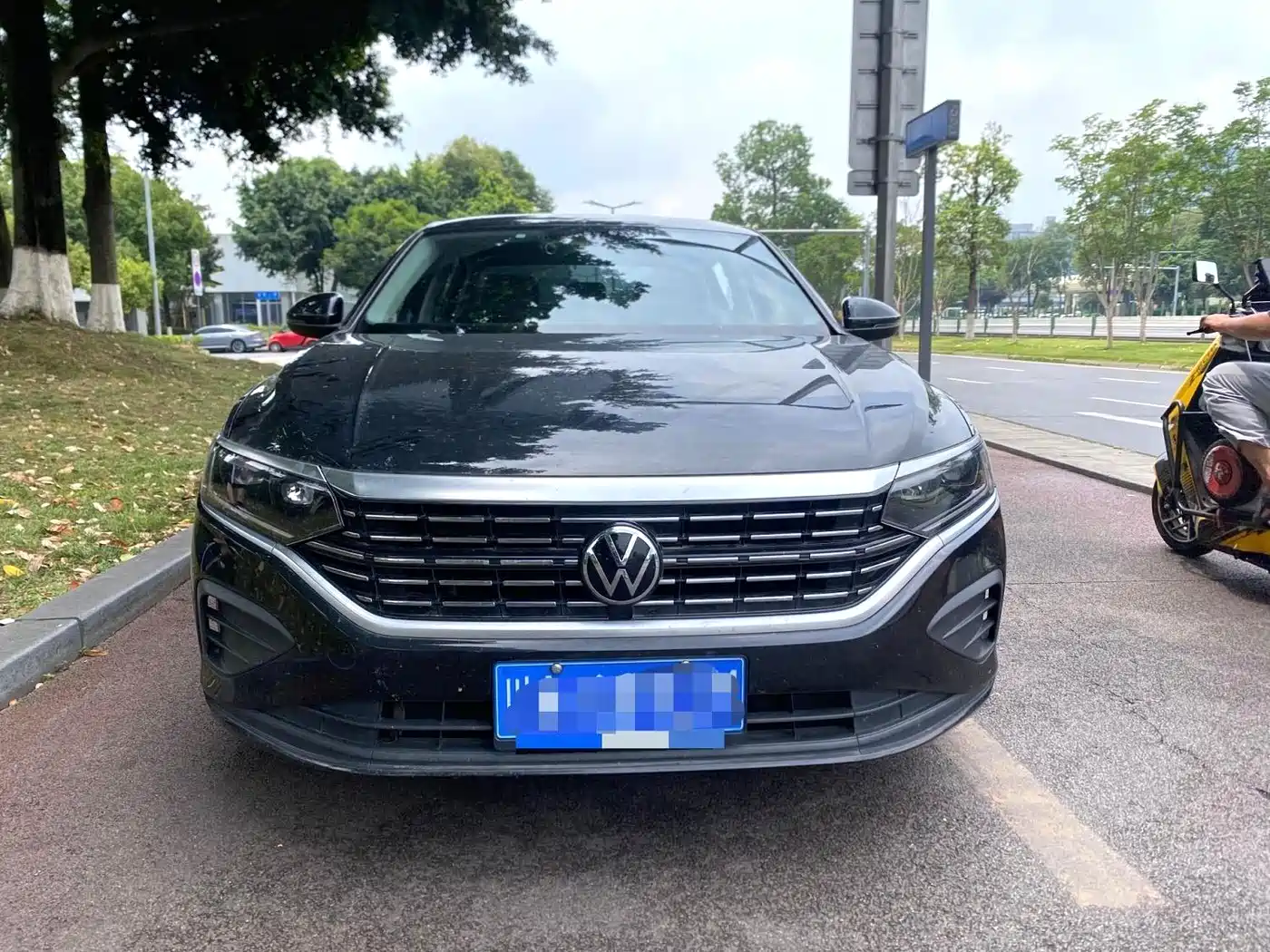 Volkswagen Passat 2022 280TSI Business Edition фото 2
