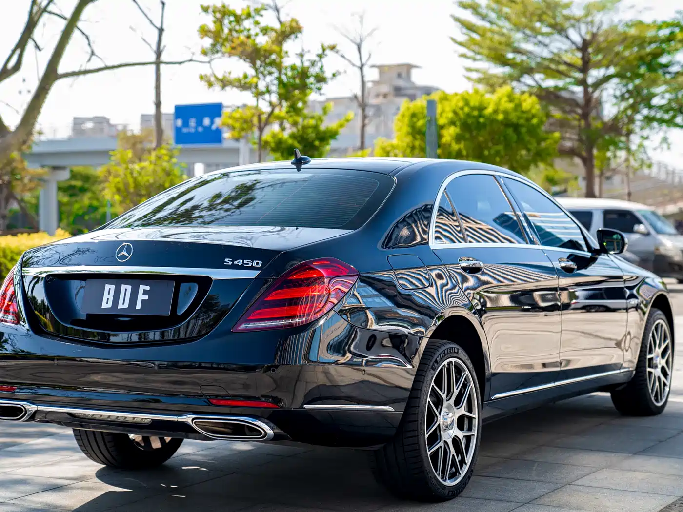 Mercedes-Benz S-Class 2020 S 350 L Premium Edition Collector's Version фото 5