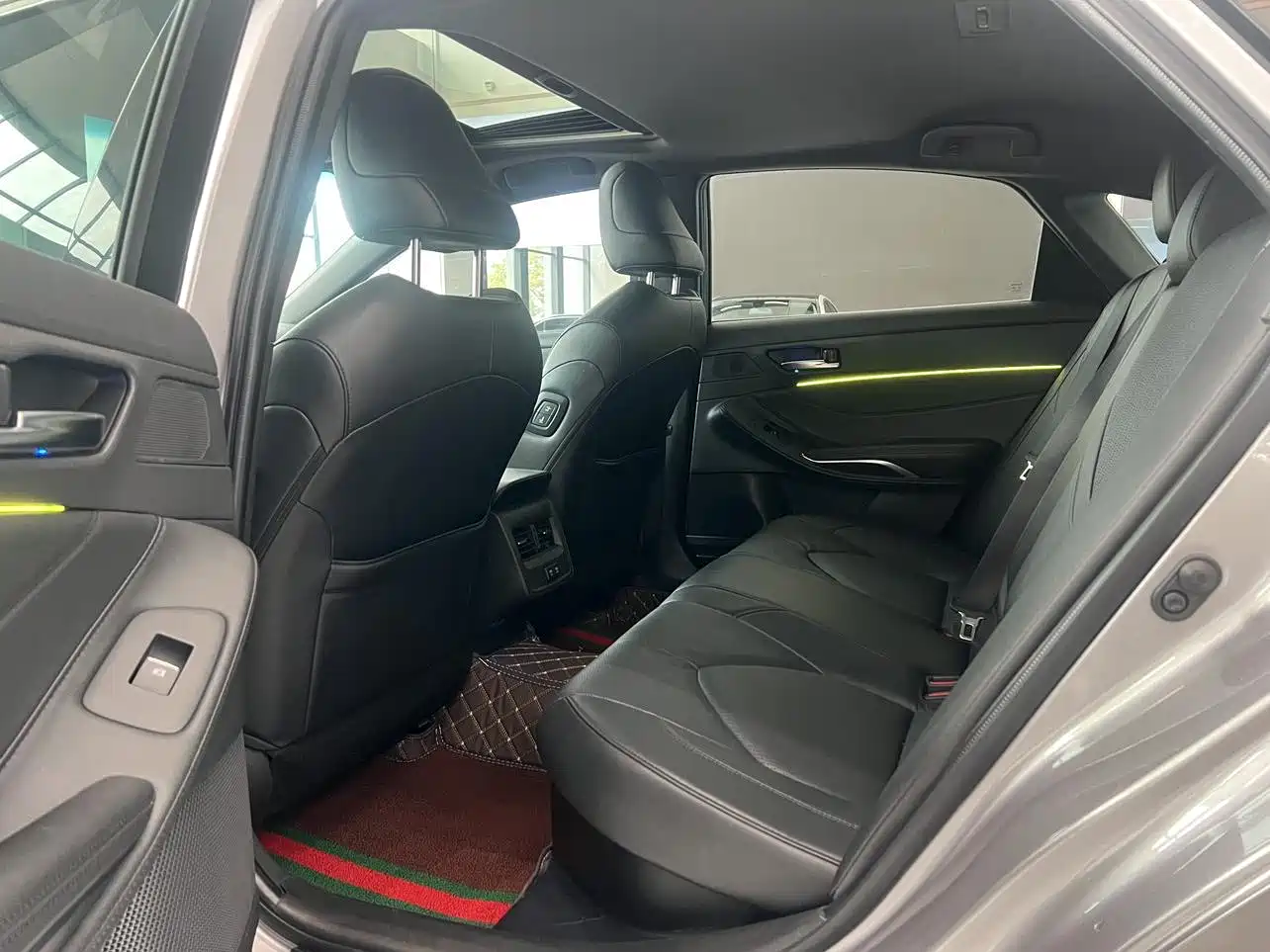 Toyota Avalon 2019 Hybrid 2.5L Luxury Edition China VI фото 6