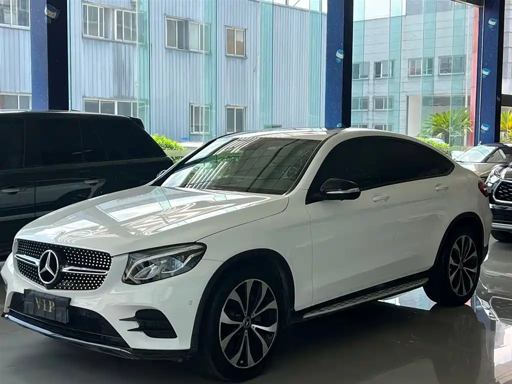 Mercedes-Benz GLC Coupe 2019 GLC 260 4MATIC Coupe SUV