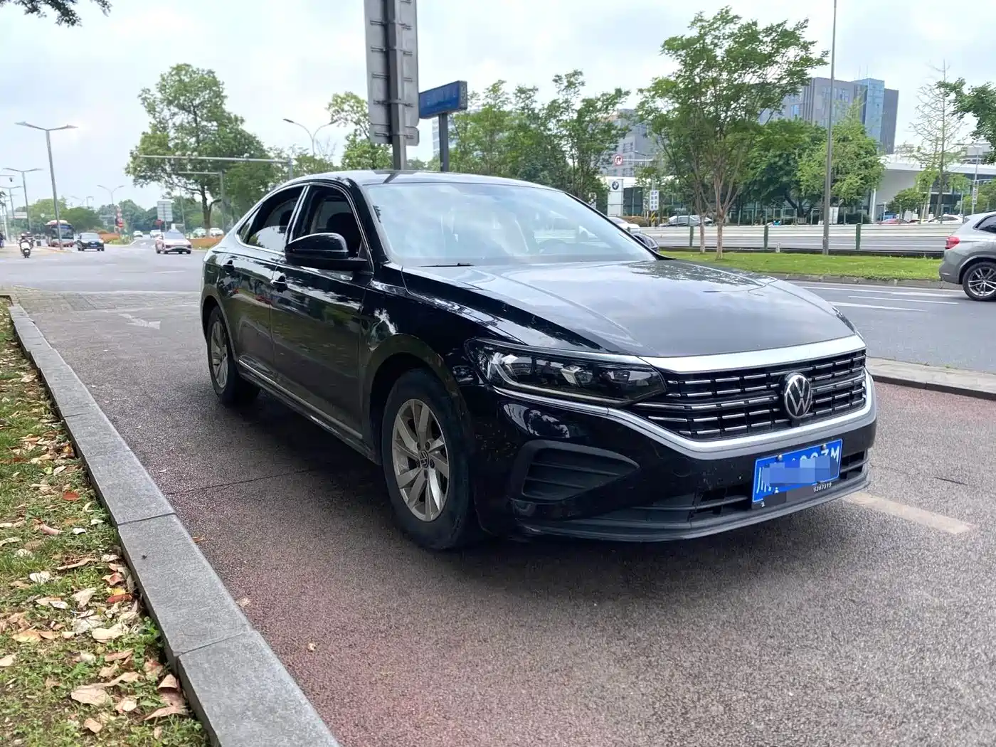 Volkswagen Passat 2022 280TSI Business Edition фото 3