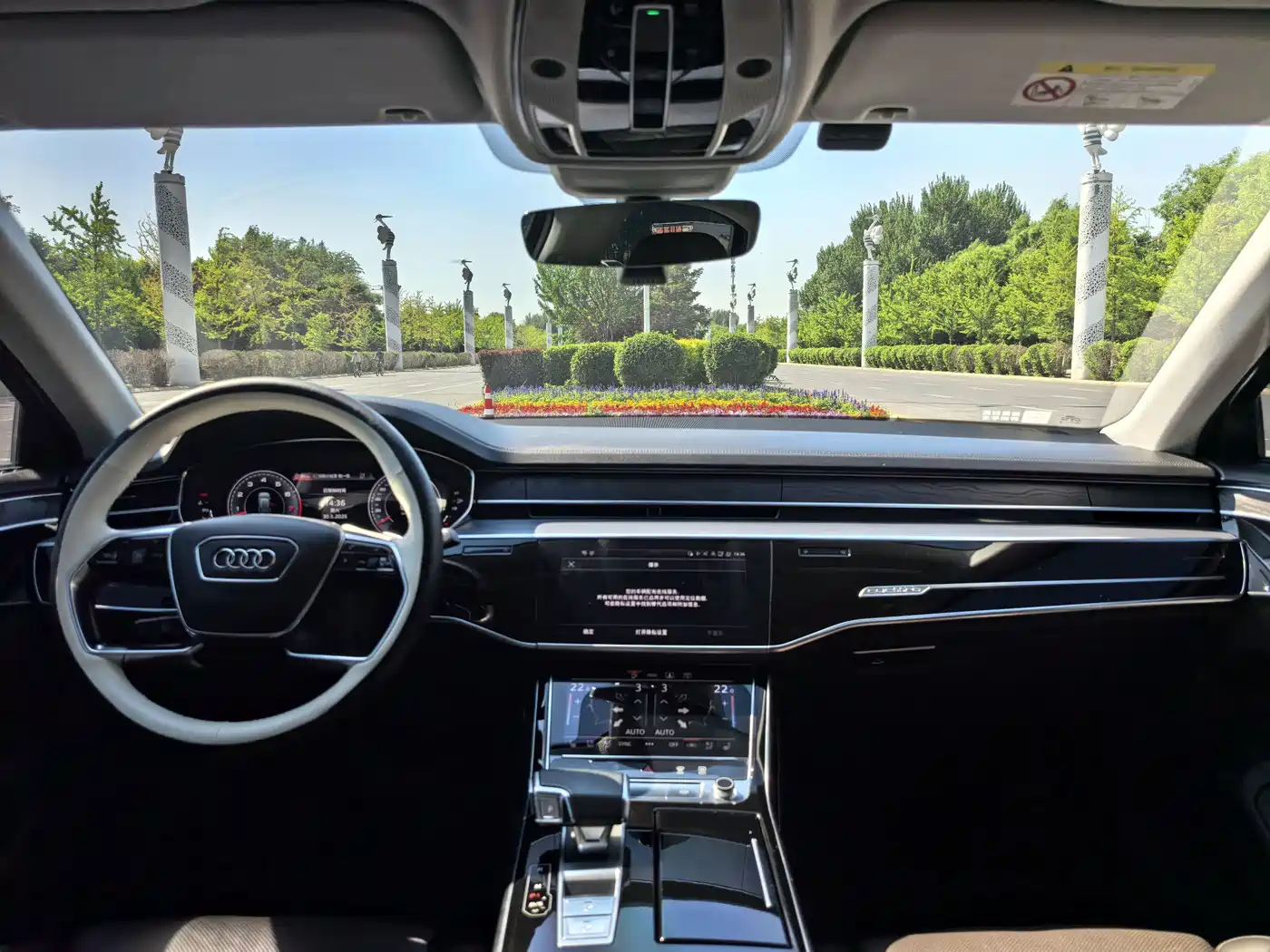 Audi A8 2022 A8L 50 TFSI quattro Comfort Collector's Edition фото 12