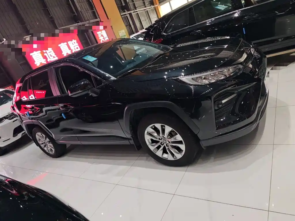 Toyota Wildlander 2023 2.0L CVT FWD LE фото 11