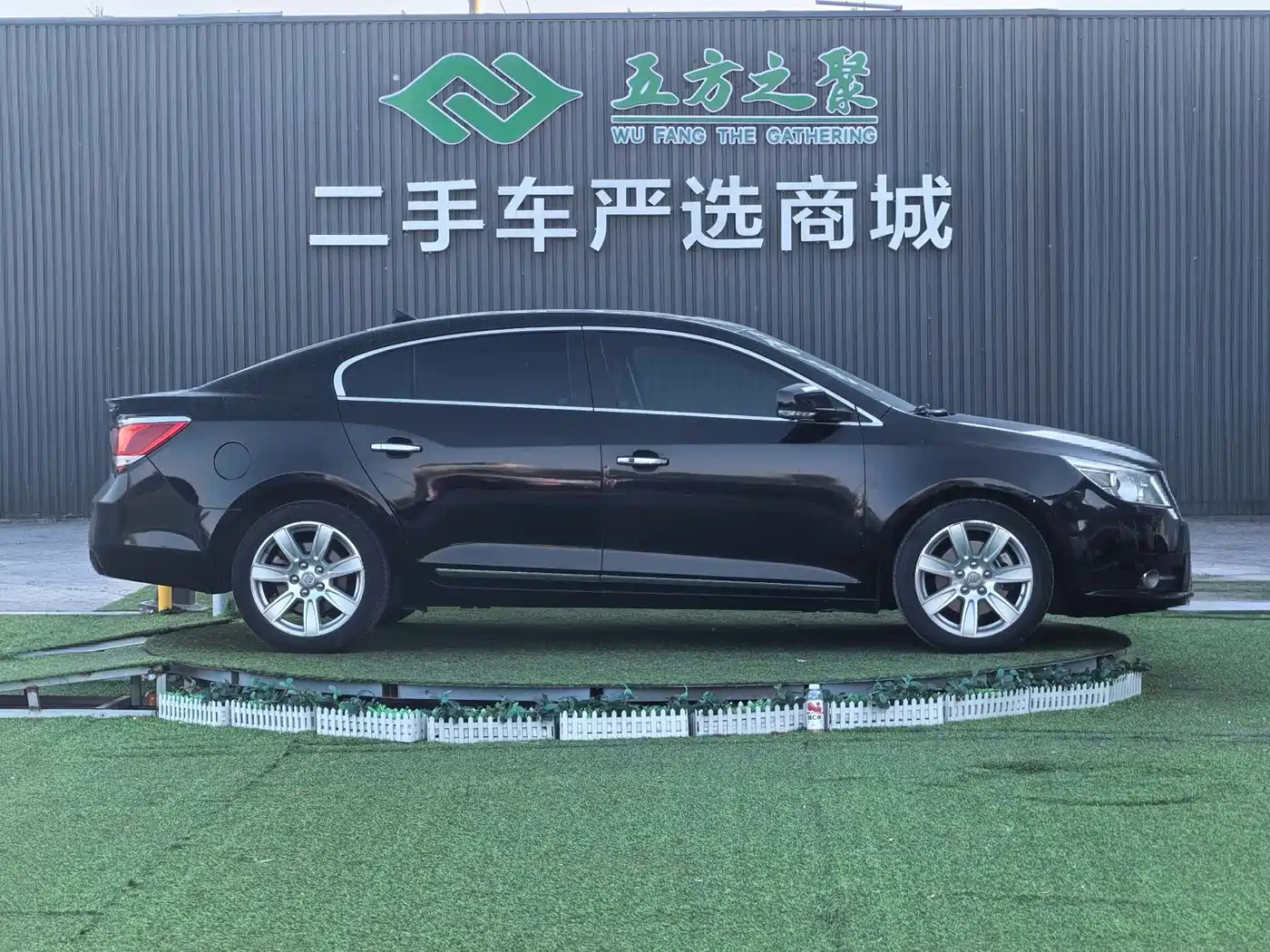 Buick LaCrosse 2012 2.0T Luxury Edition фото 4