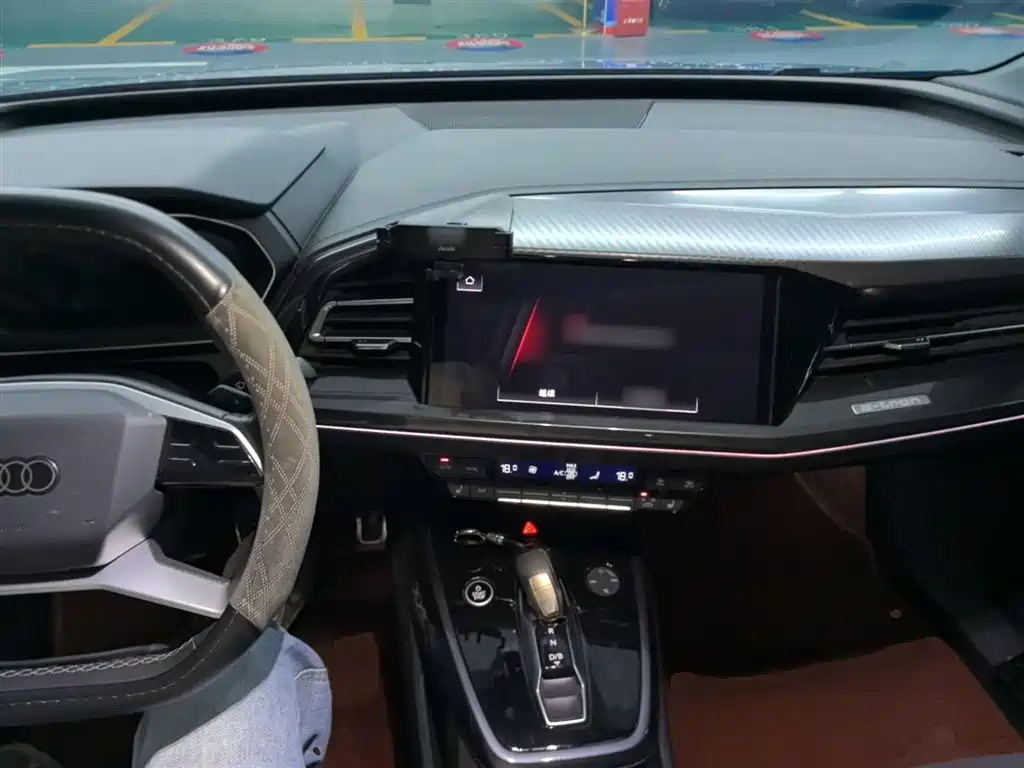 Audi Q4 e-tron 2023 40 e-tron Pioneer Edition фото 10