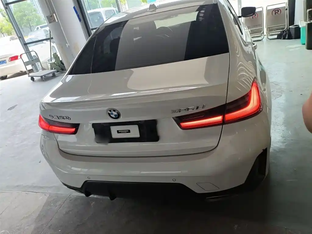 BMW 3 Series 2023 325Li M Sport Package фото 6