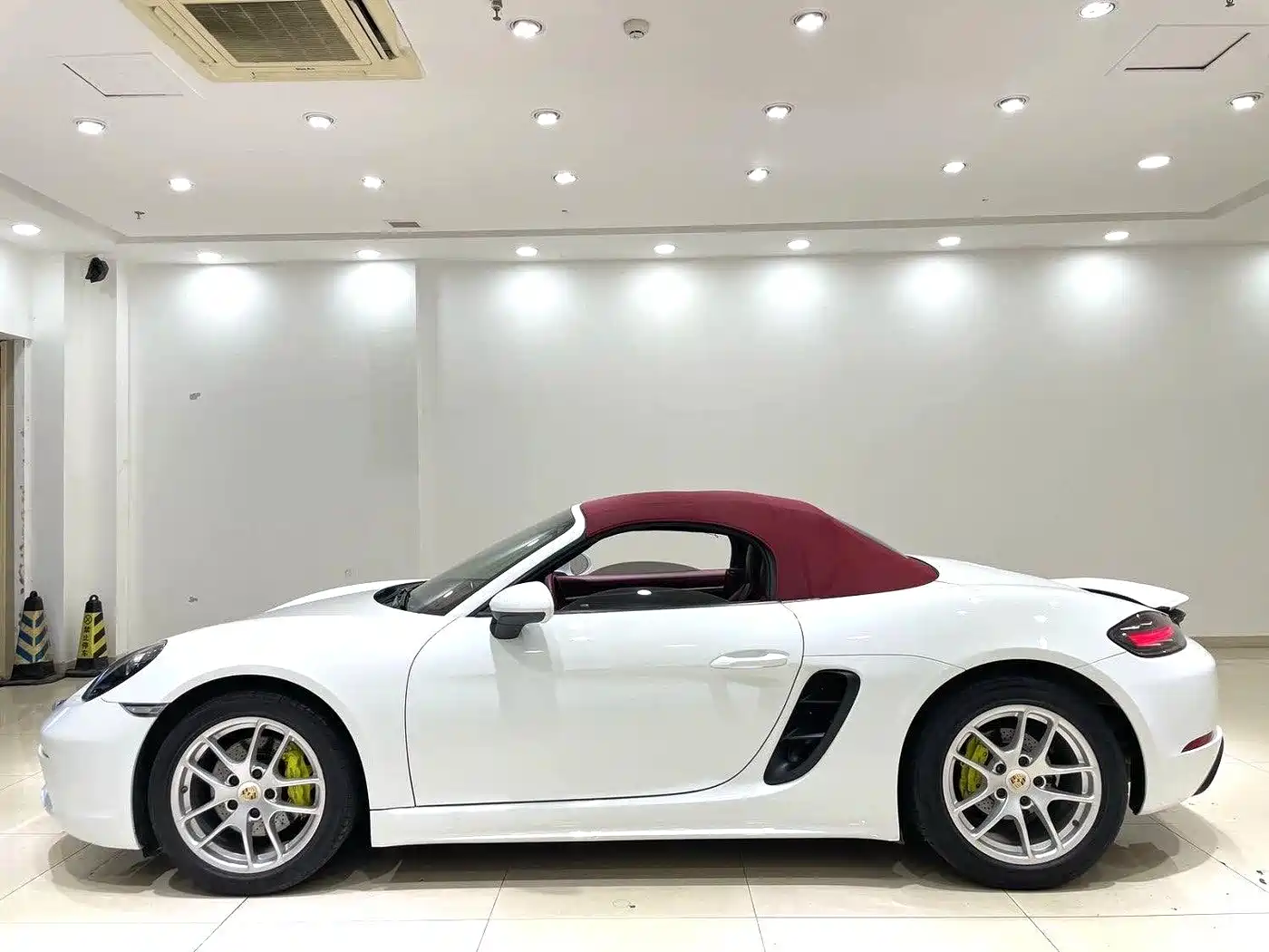 Porsche 718 2018 Boxster 2.0T фото 8