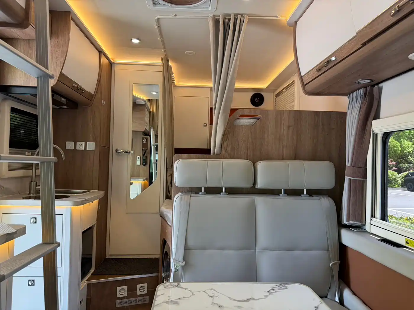 SAIC Maxus V100 RV 2022 Model 2.0T Life Home V100 Mountain Living Edition Longitudinal Bed фото 14