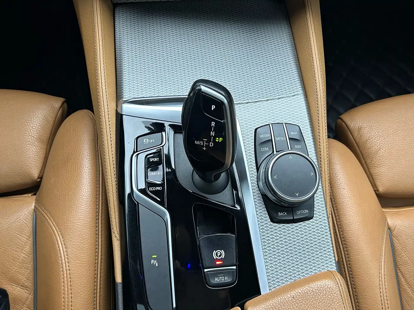 BMW 5 Series (Import) 2019 525i M Sport Package фото 19