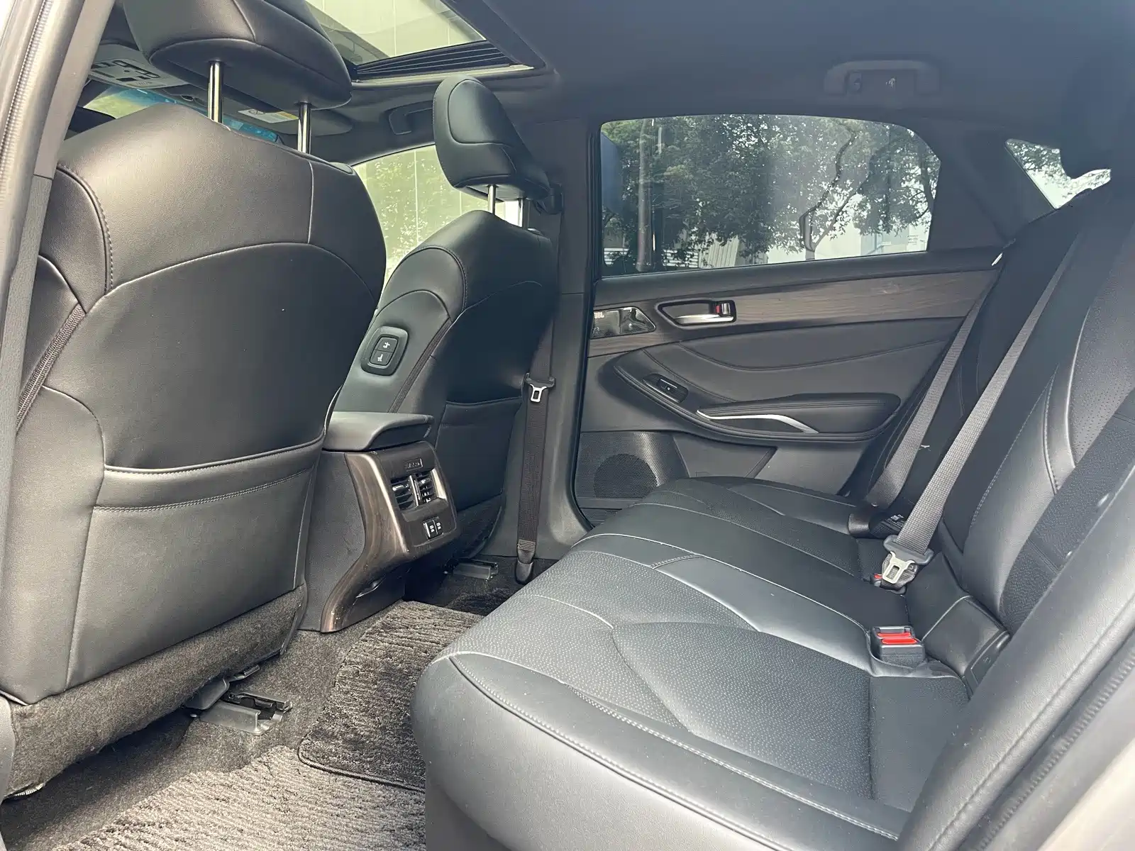 Фото 6 - Toyota Avalon