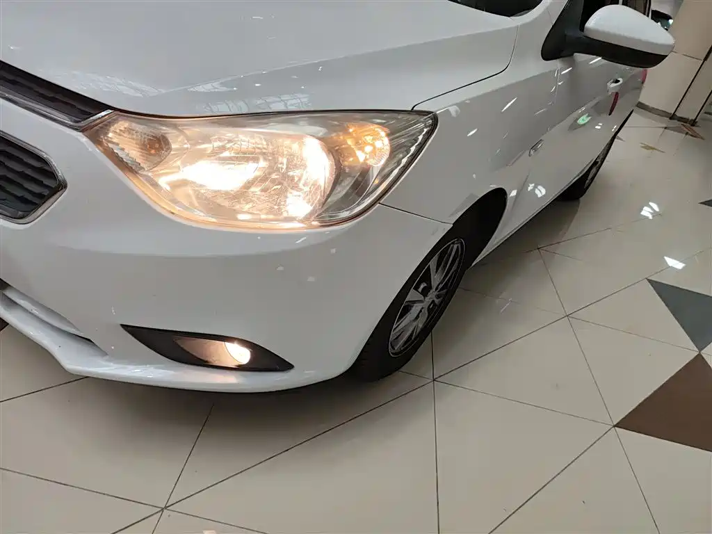 Chevrolet Sail 2018 Sail 3 1.5L AMT Happy Sunroof фото 19