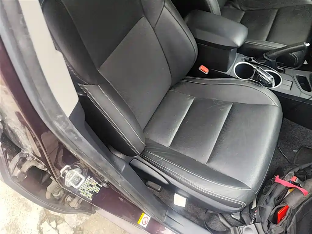 Toyota Levin 2017 Facelift Hybrid 1.8H GS-L E-CVT Leading Edition China V фото 25