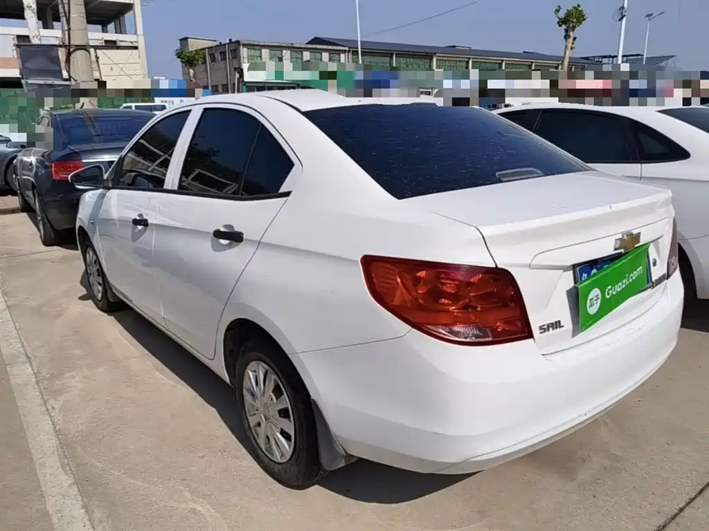 Chevrolet Sail 2015 Sail 3 1.3L Manual Cozy Edition фото 5