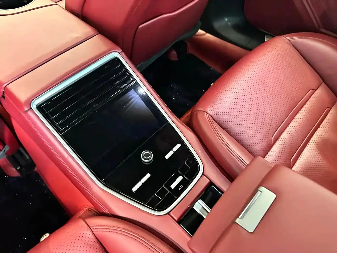 Porsche Panamera 2017 Panamera 3.0T фото 8