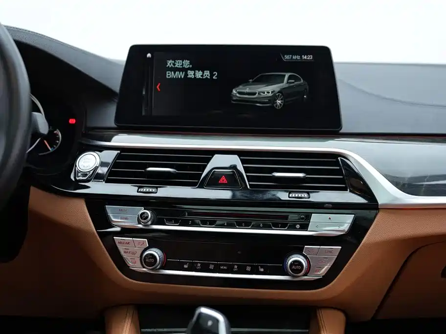 BMW 5 Series 2018 Facelift 530Li Leading M Sport Package фото 10