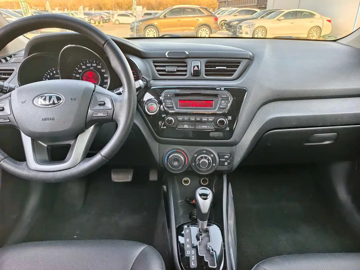 Kia K2 2012 Sedan 1.6L AT Premium ECO Commemorative Edition фото 14