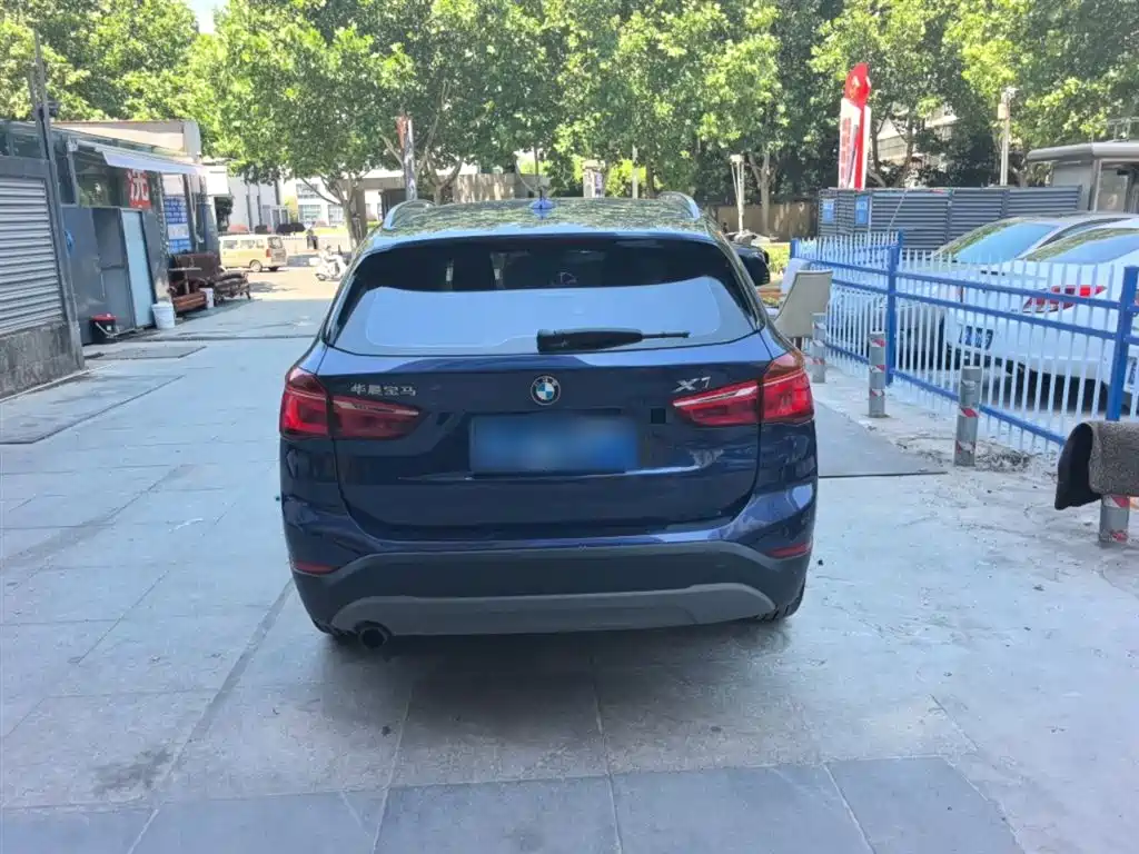 BMW X1 2016 sDrive18Li Premium Model фото 8
