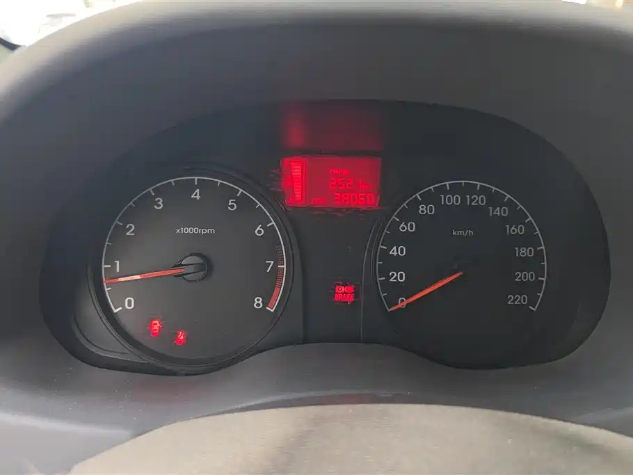 Hyundai Verna 2014 1.4L Manual Fashion GS фото 14