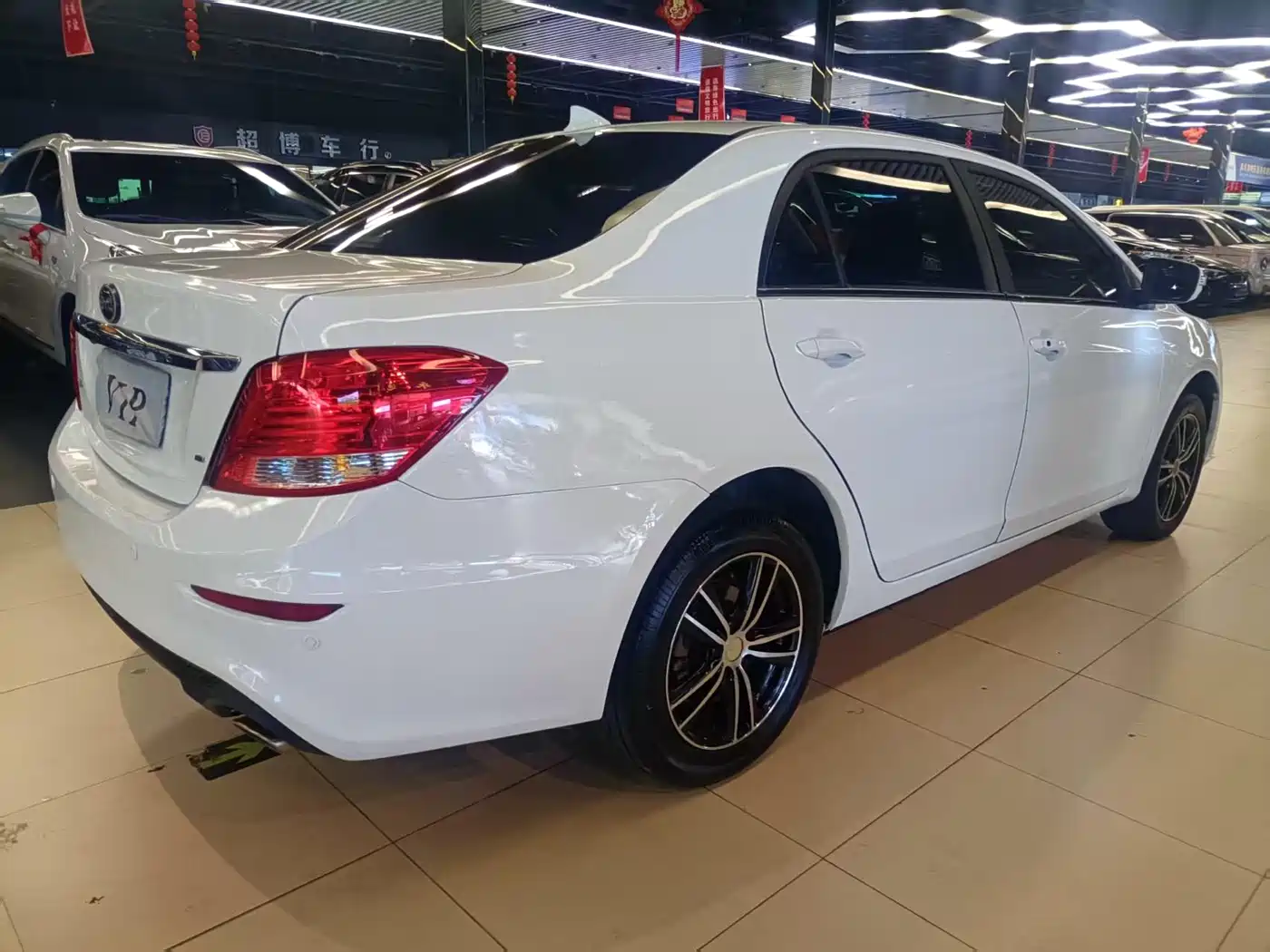 BYD Surui 2015 Facelift 1.5L Manual Luxury фото 9