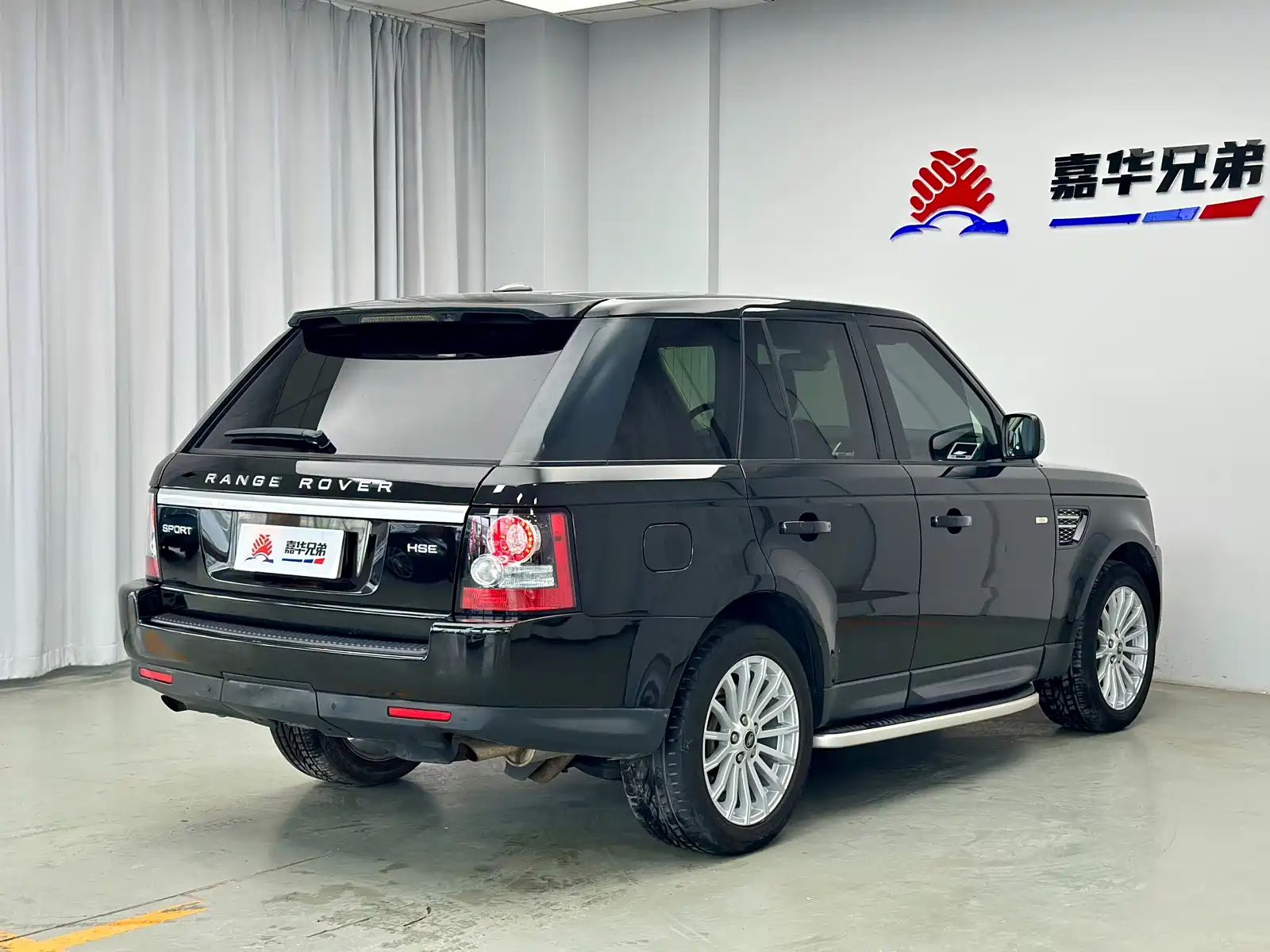 صورة 10 - Land Rover Range Rover Sport