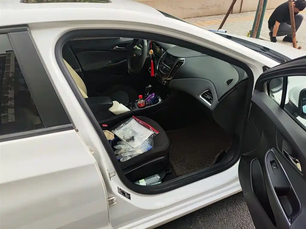 Chevrolet Cruze 2017 1.5L Automatic Pioneer Sunroof фото 20