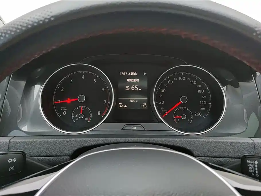Volkswagen Golf 2020 Beloved Edition 280TSI DSG Comfort фото 14
