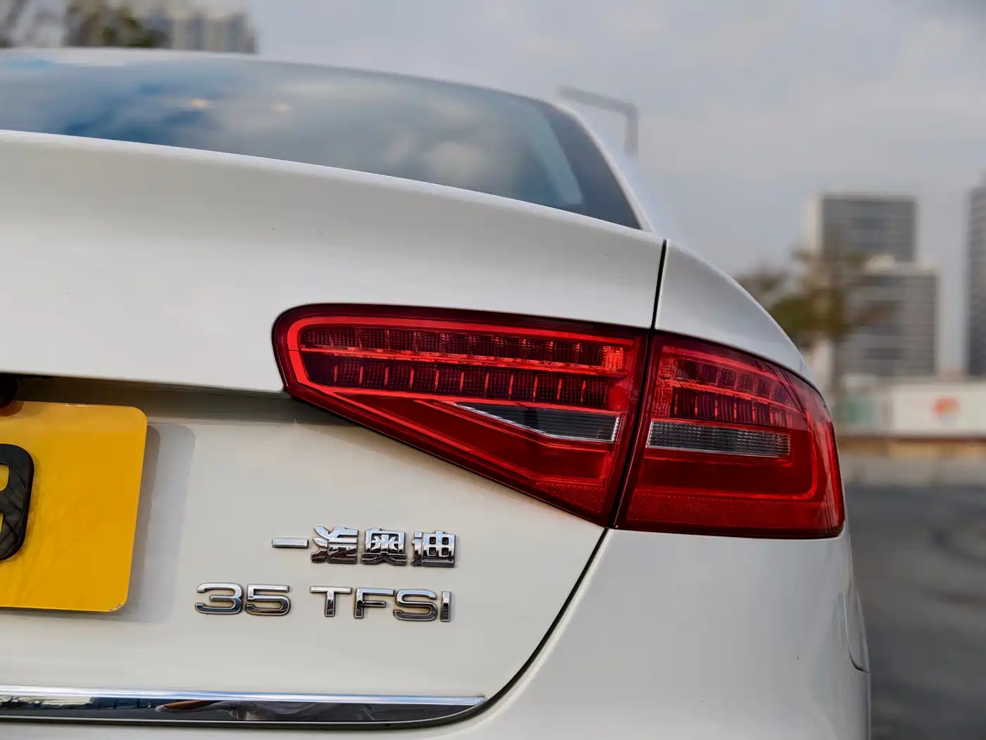 Audi A4L 2013 35 TFSI Automatic Comfort фото 10