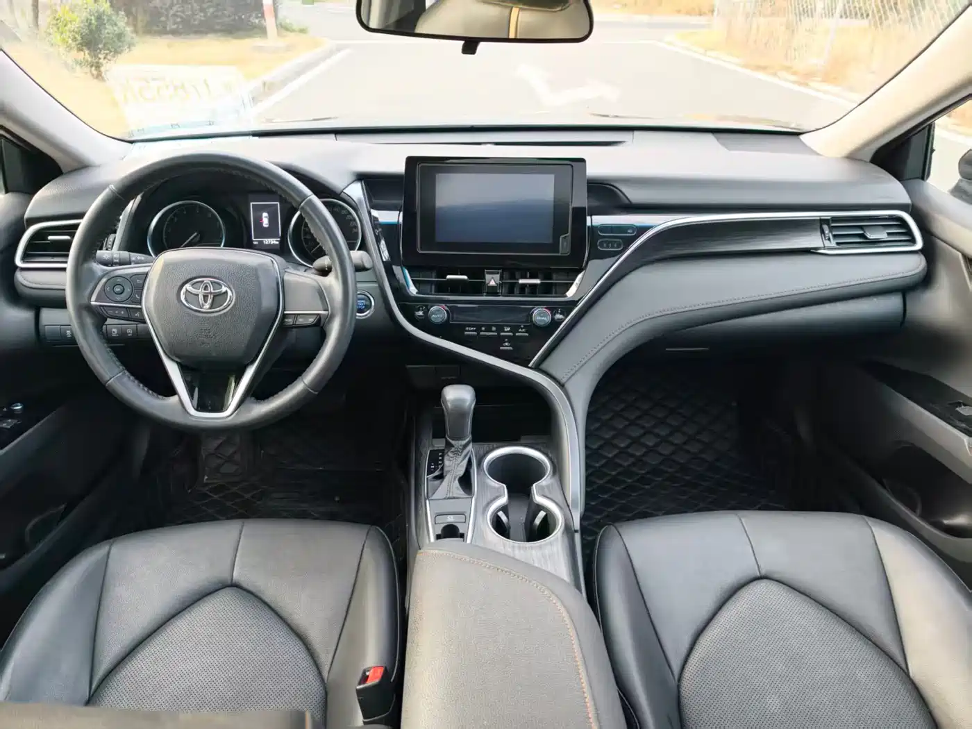 Toyota Camry 2023 2.0GVP Leading Edition фото 6