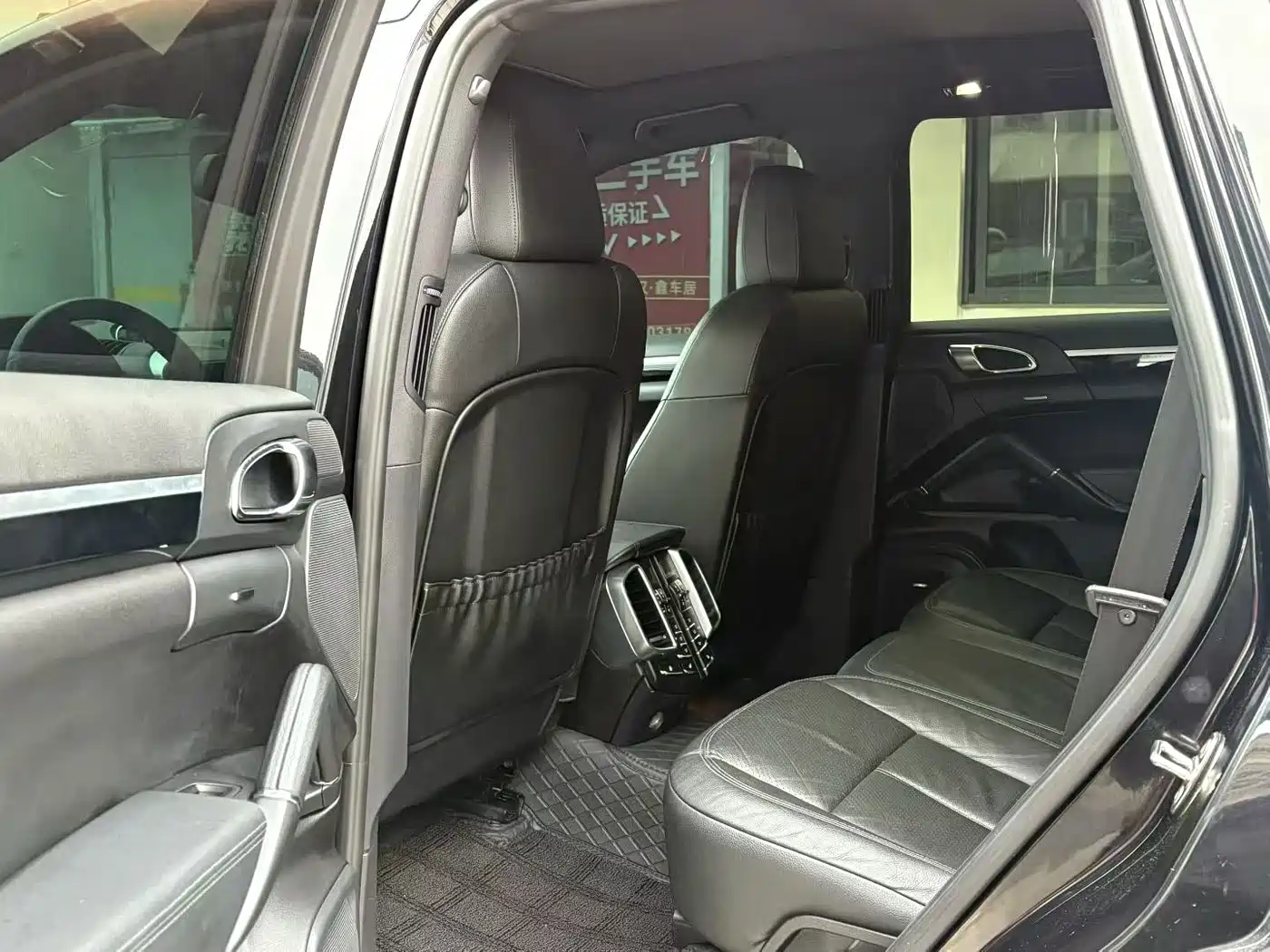 Porsche Cayenne 2014 Cayenne Platinum Edition 3.0T фото 6
