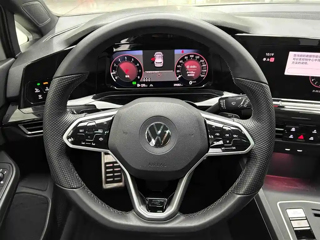 Volkswagen Golf 2021 280TSI DSG R-Line фото 3