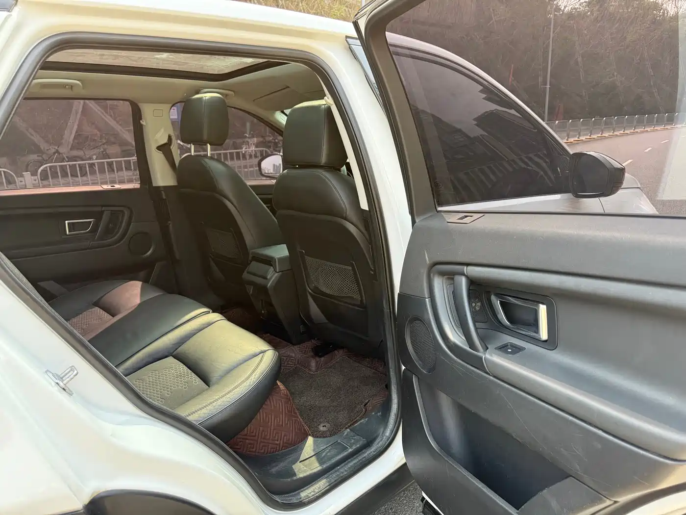 Land Rover Discovery Sport 2017 2.0T PURE фото 11