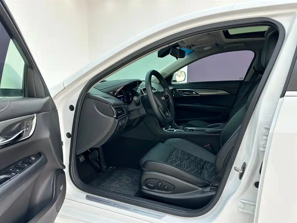 Cadillac ATS-L 2017 28T Technology фото 13