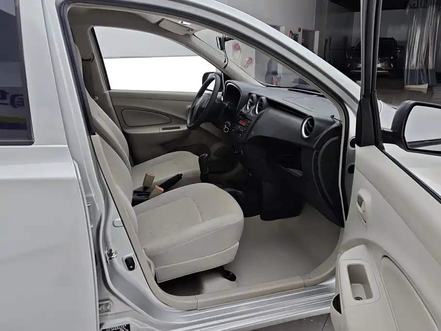 Venucia R30 2016 2014 1.2L Manual Premium