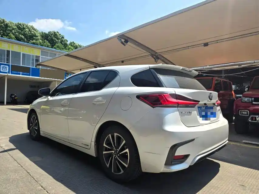 Lexus CT 2020 2017 CT200h Elite Edition Monochrome China V
