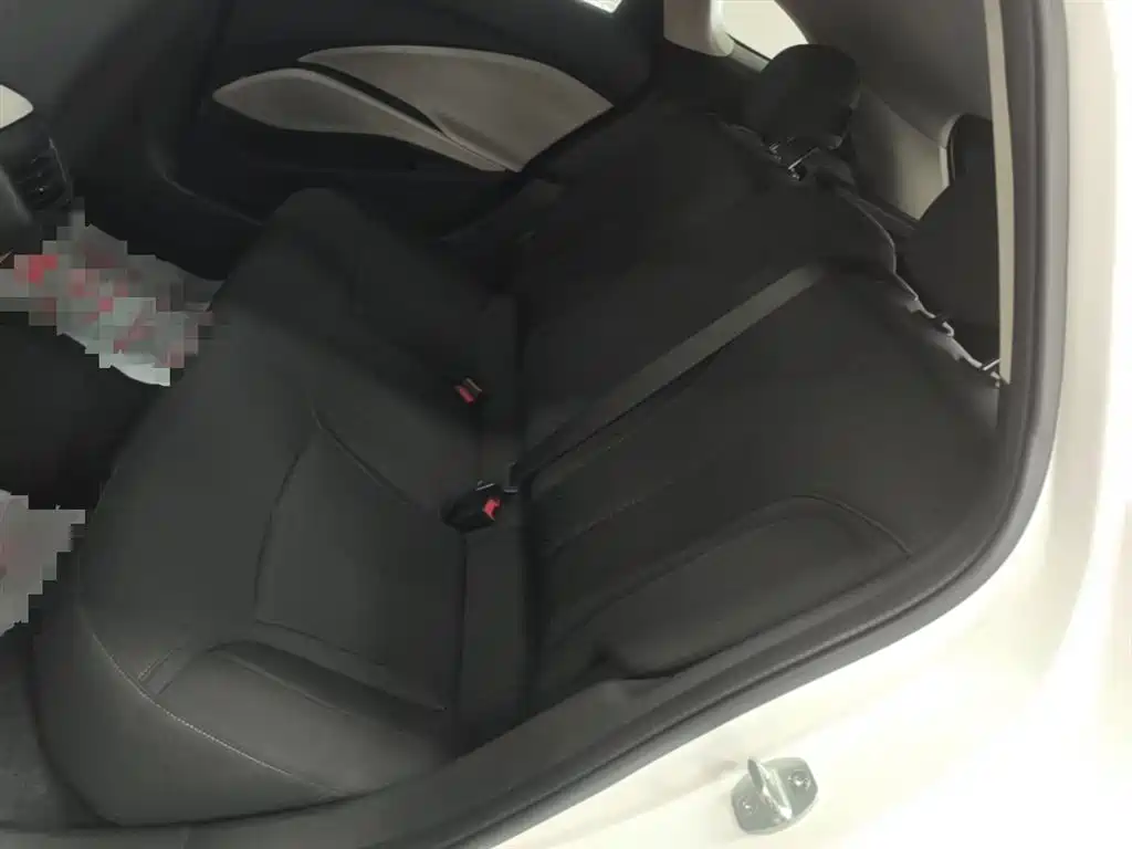 Buick Velite 6 2020 Plug-in Hybrid Connected Fashion Edition фото 17