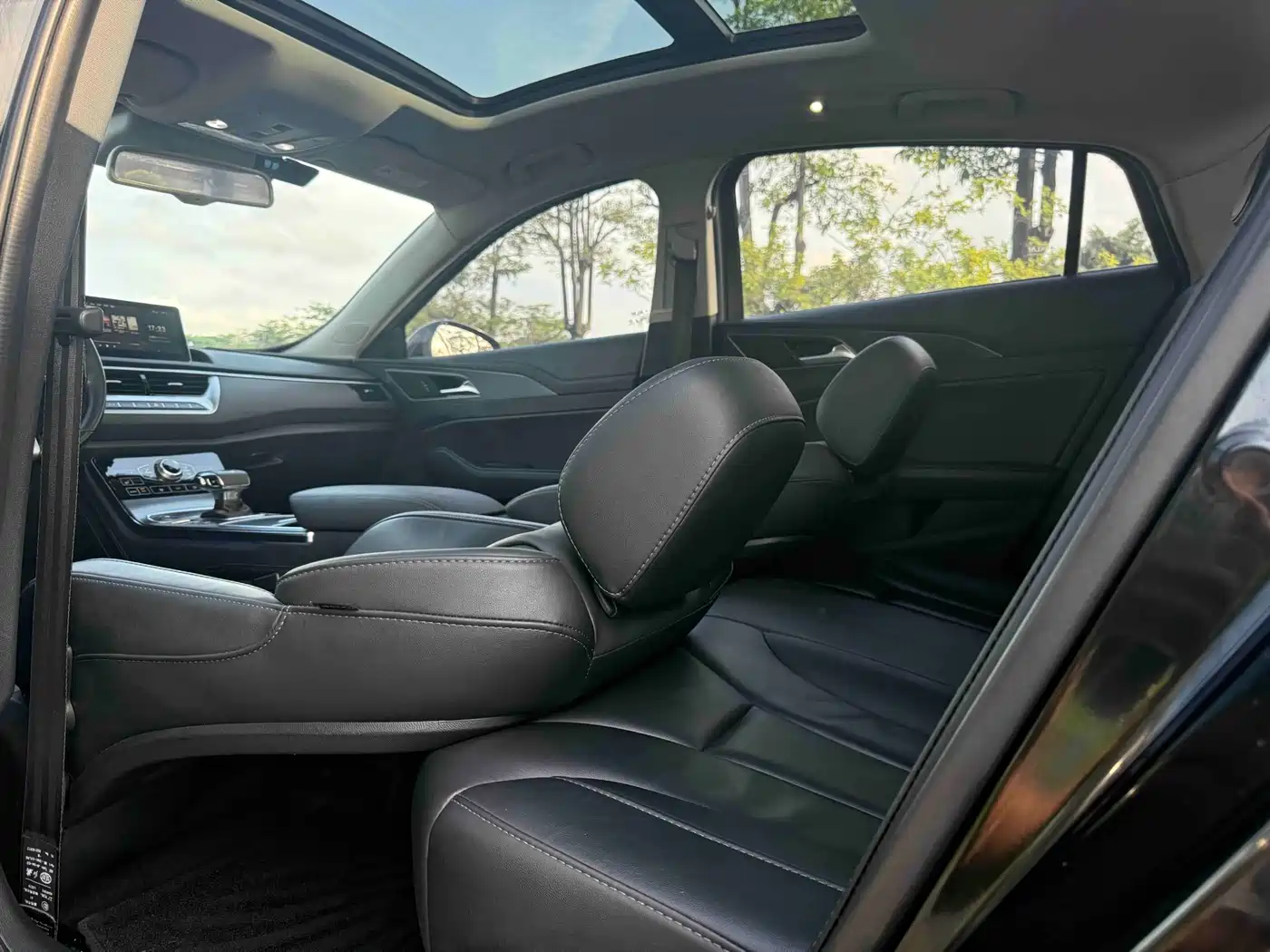 Hongqi H5 2020 1.8T Automatic Smart Connection Qi Enjoy Edition фото 6